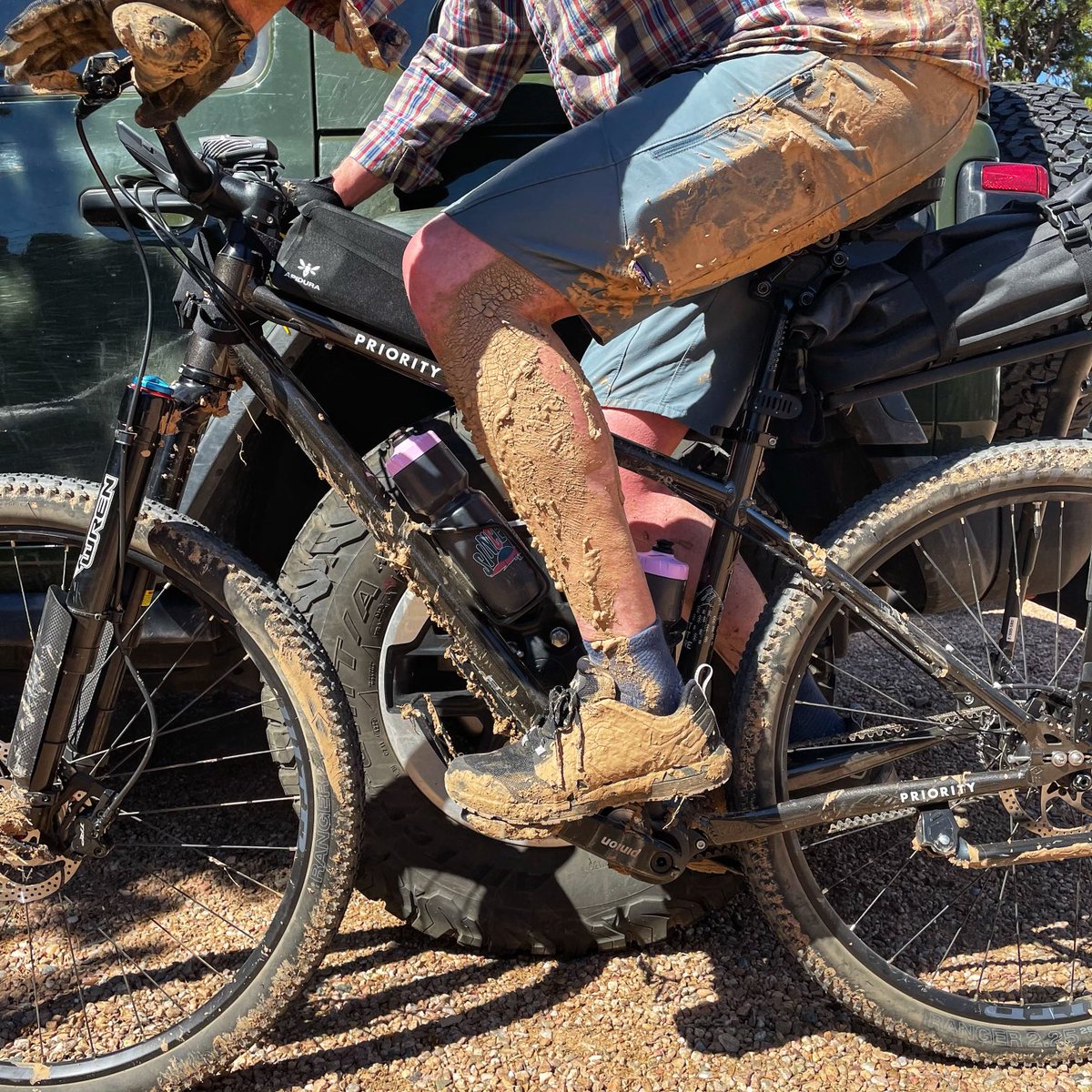 Smogranch's tweet photo. Post rain rides are not without their issues. High desert turns lush and green but also turns to glue, gumbo, glop and goo. And all of it is like hitting a patch of ice. #cycling #prioritybikes https://t.co/LrG3vPOWQm
