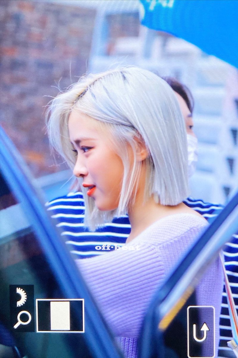 FYKlNGDOM's tweet photo. [ 𝐅𝐀𝐍𝐓𝐀𝐊𝐄𝐍 ] 
                  ɴᴀɴᴀ ᴀᴛᴛᴇɴᴅɪɴɢ ʟᴏsᴛ ʟᴀɴᴅ. https://t.co/LR12885ixt