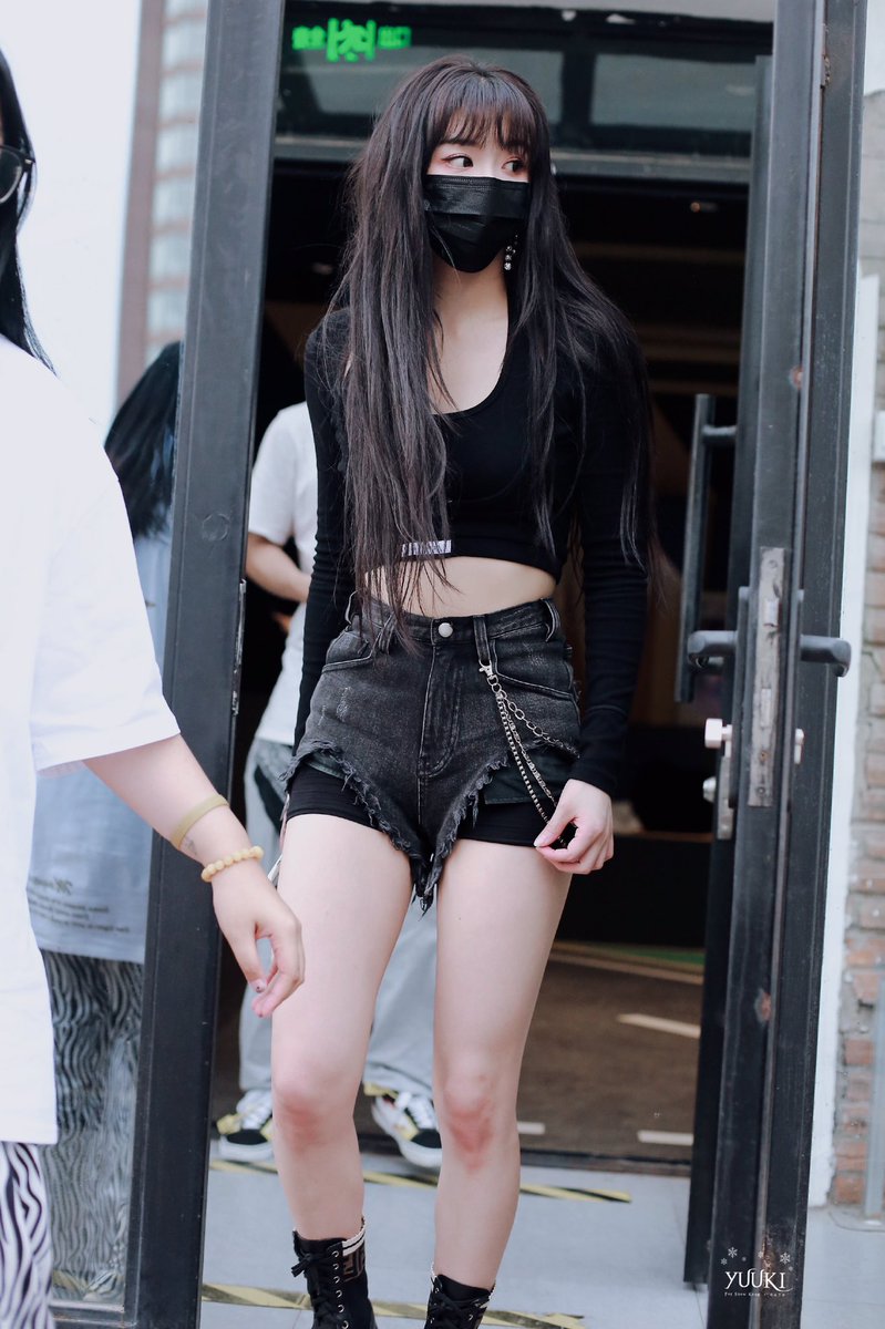 FYKlNGDOM's tweet photo. [ 𝐅𝐀𝐍𝐓𝐀𝐊𝐄𝐍 ] 
                  ᴍᴇɪ ᴀᴛᴛᴇɴᴅɪɴɢ ʟᴏsᴛ ʟᴀɴᴅ. https://t.co/1FJqulP2rU