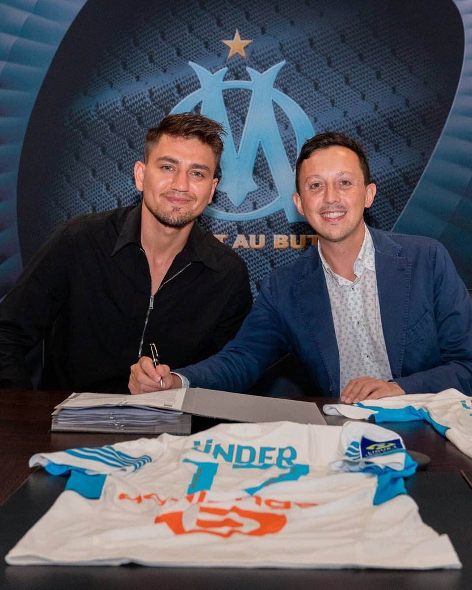 ifootball24's tweet photo. Полузащитник «Ромы» Дженгиз Ундер продолжит карьеру в «Марселе», сообщает официальный сайт французского клуба. Провансальцы арендовали 23-летнего турецкого футболиста у итальянцев на сезон с возможностью выкупа в следующее летнее трансферное...
https://t.co/3HxdSjLFwi https://t.co/5JycIUTVrL