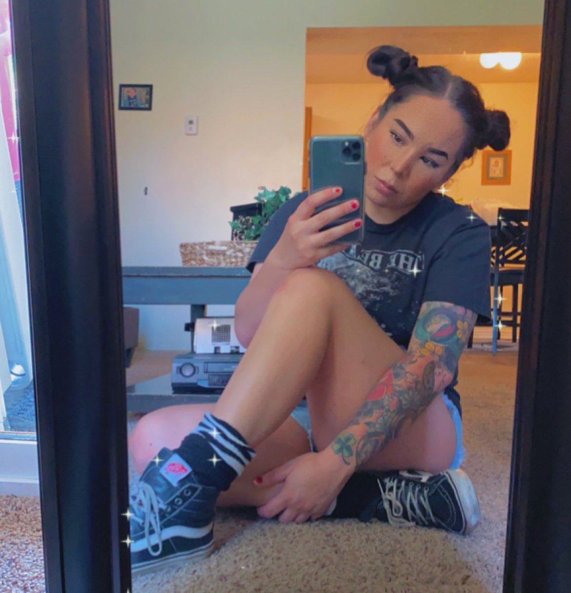 Angelubee's tweet photo. Instagram saw it first, but have this cause I finally got out of bed. https://t.co/Ga1rC2h3Eh