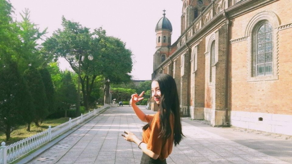 F0RKARINA's tweet photo. pre-debut karina is insane https://t.co/Dzx0HJu2pd