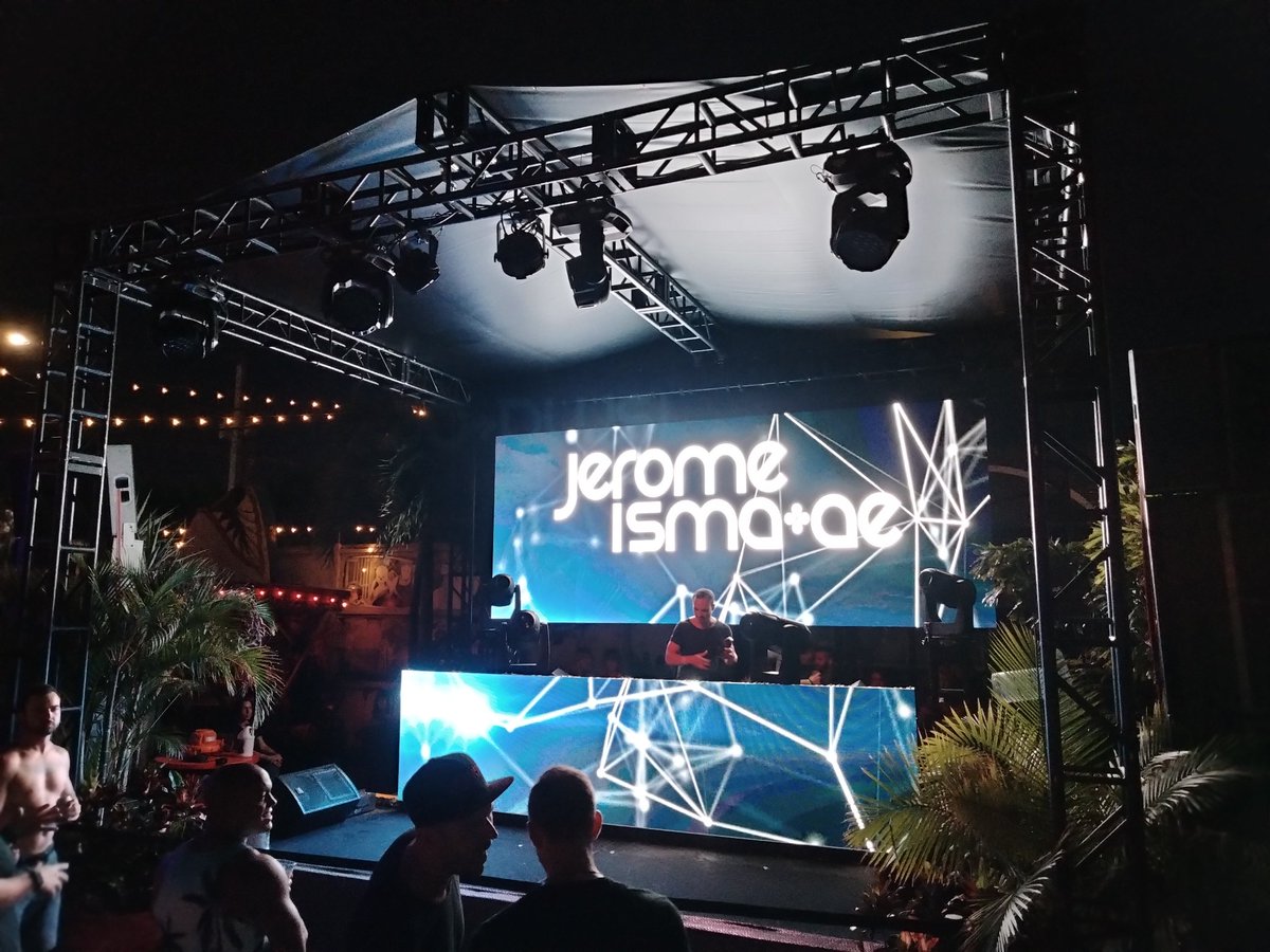 Classactth14's tweet photo. Let's. GOOOOOOOOOO!!!!! @CharlyTrance estás con nosotrossss vamooooo the KING @JeromeIsmaAe #TranceFamily #progressivefamily #DreamstateMiami @Rainykat https://t.co/jf3t3qc9pU