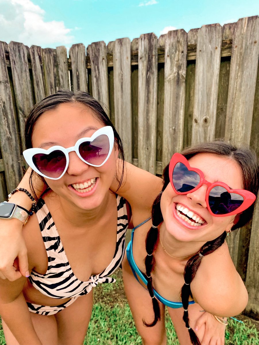 PhiMuAtNicholls's tweet photo. Happy 4th from Phi Mu to you!! ❤️🤍💙 https://t.co/TxxBl7HIdB