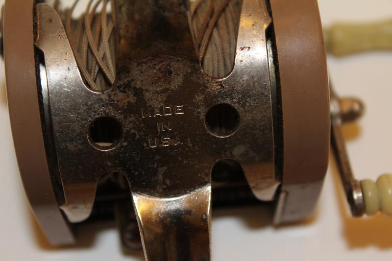 atticesoterica's tweet photo. Vintage Ocean City No. 1581 Bait Caster Reel https://t.co/ogxvilS5fg #MadeInPhiladelphia https://t.co/qDN04JnS8Q