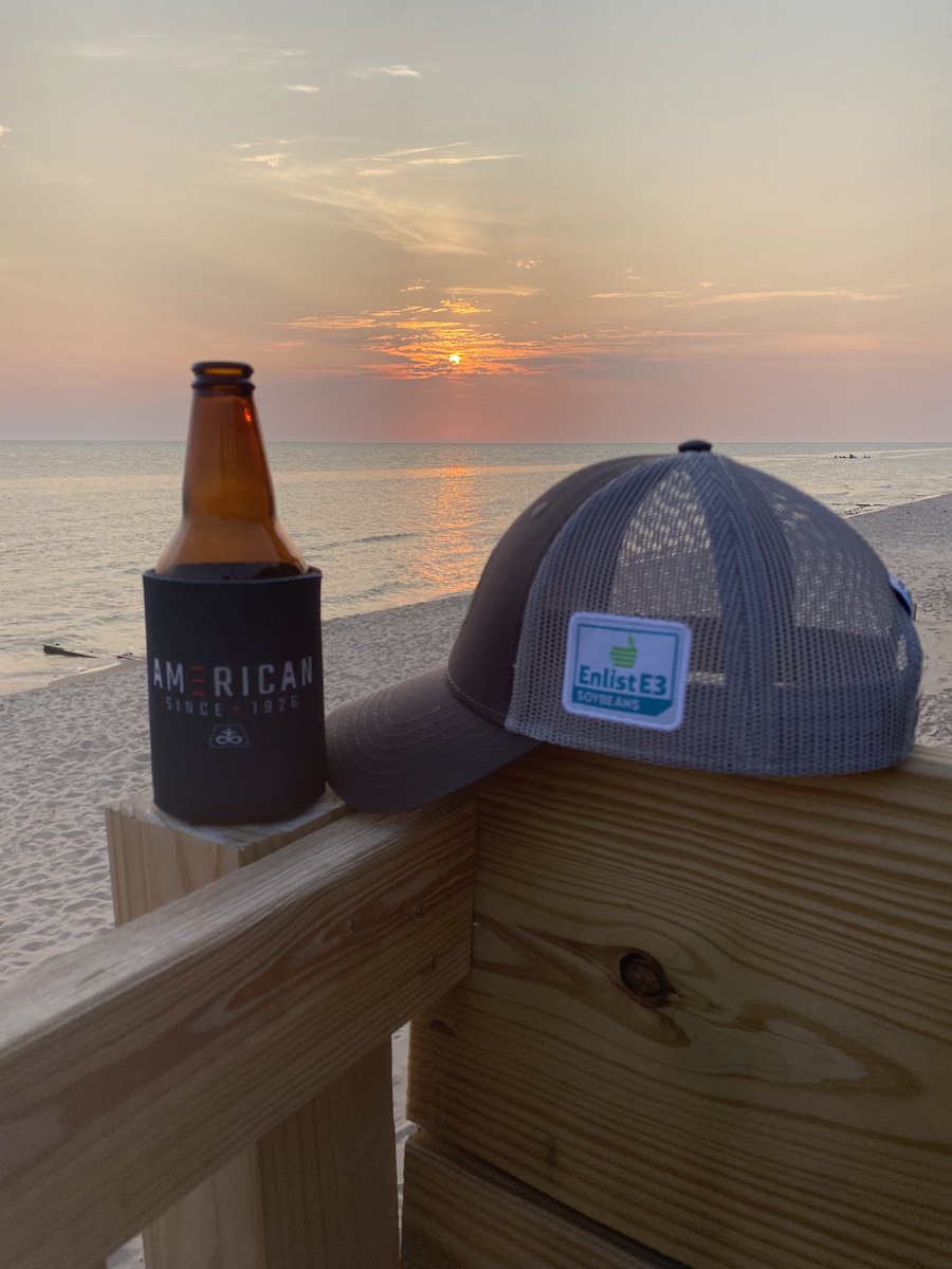 No dying weeds or clean fields today. Thankful for more than just the #FreedomToSpray. Family, friends and freedom.  Oh, and it is not too bad knowing the original American Hi-Bred company is still American 95 years later.