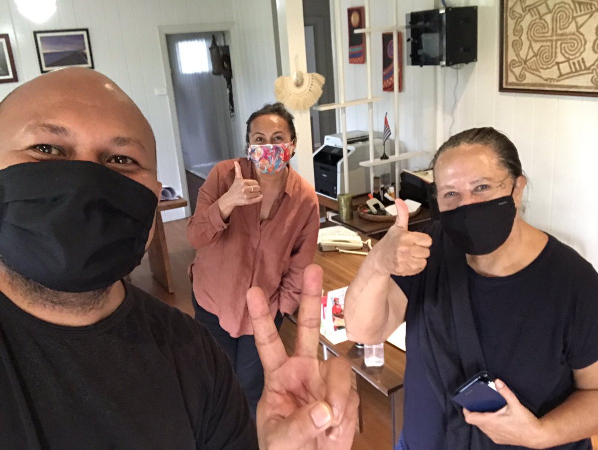 JoeyTau's tweet image. A brief catch-up with this #pawameri as she prepares to depart Fiji for PNG. Thank you Dame Meg for always making time. Lukim yu gen sampla taim. Safe trip back home.