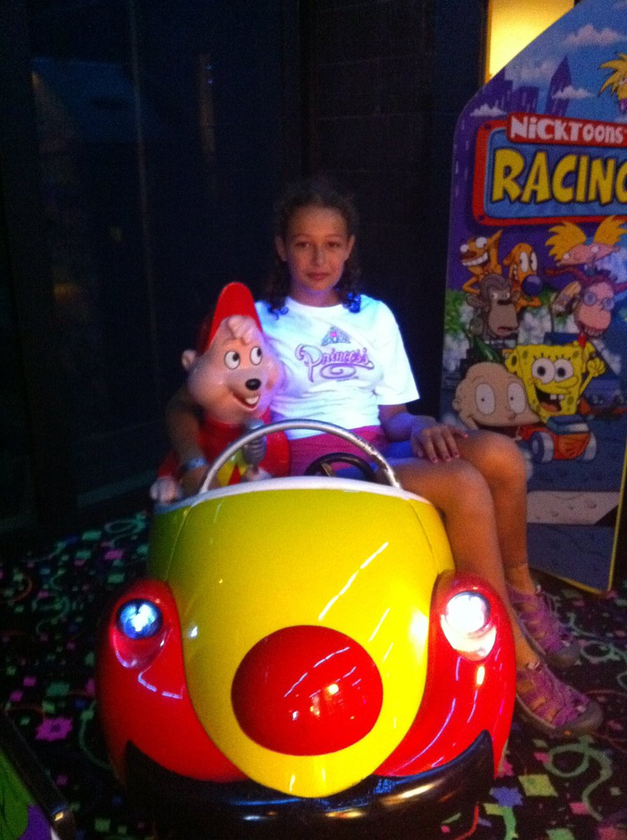 mmarie_towns's tweet photo. finding this ride in a random arcade on vacation was very exciting for 11 year old me https://t.co/uIMTu6maJp