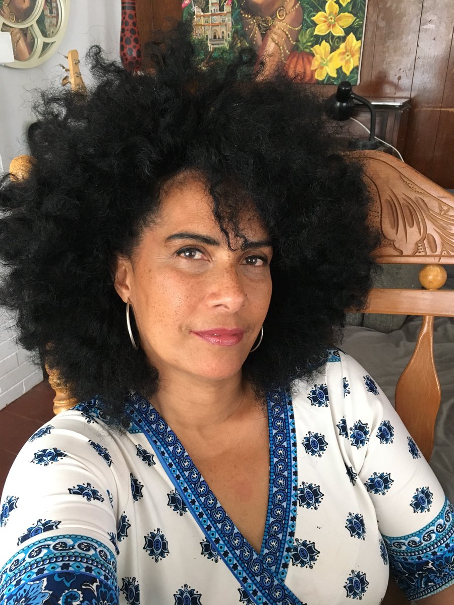 Who Is Lili Bernard? Here’s What We Know About the Former ‘Cosby Show
