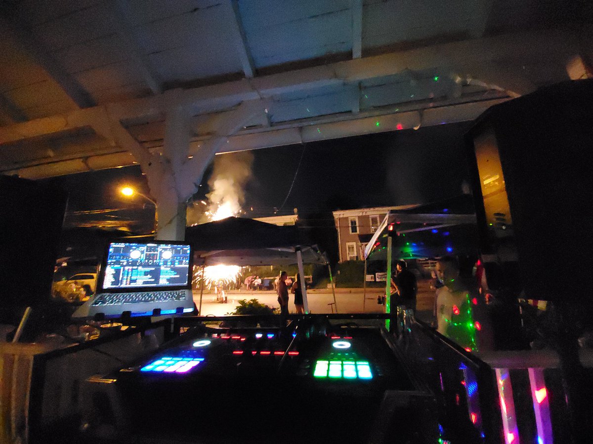 BashTheVO's tweet photo. Summer block party vibes!! #4thofJuly 💥#bashthevo💥 https://t.co/B5PBUyOGMH