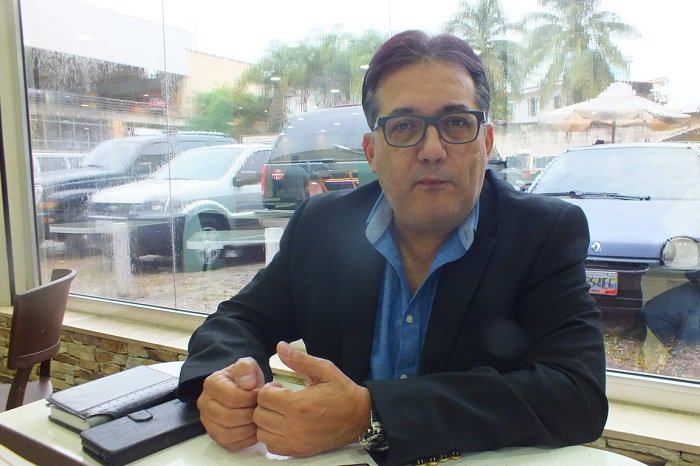 rccarlosj's tweet image. #Proponer #proyectos e ideas para atender #problemas que sean #competencia del #cargo Lo leíste vía (SandyAveledocom / Agencias ) | Luis Gallo: Tenemos que rescatar la política, adecentarla y hacer planteamientos concretos sobre la base de nuestras aspiraciones #ACANoticias