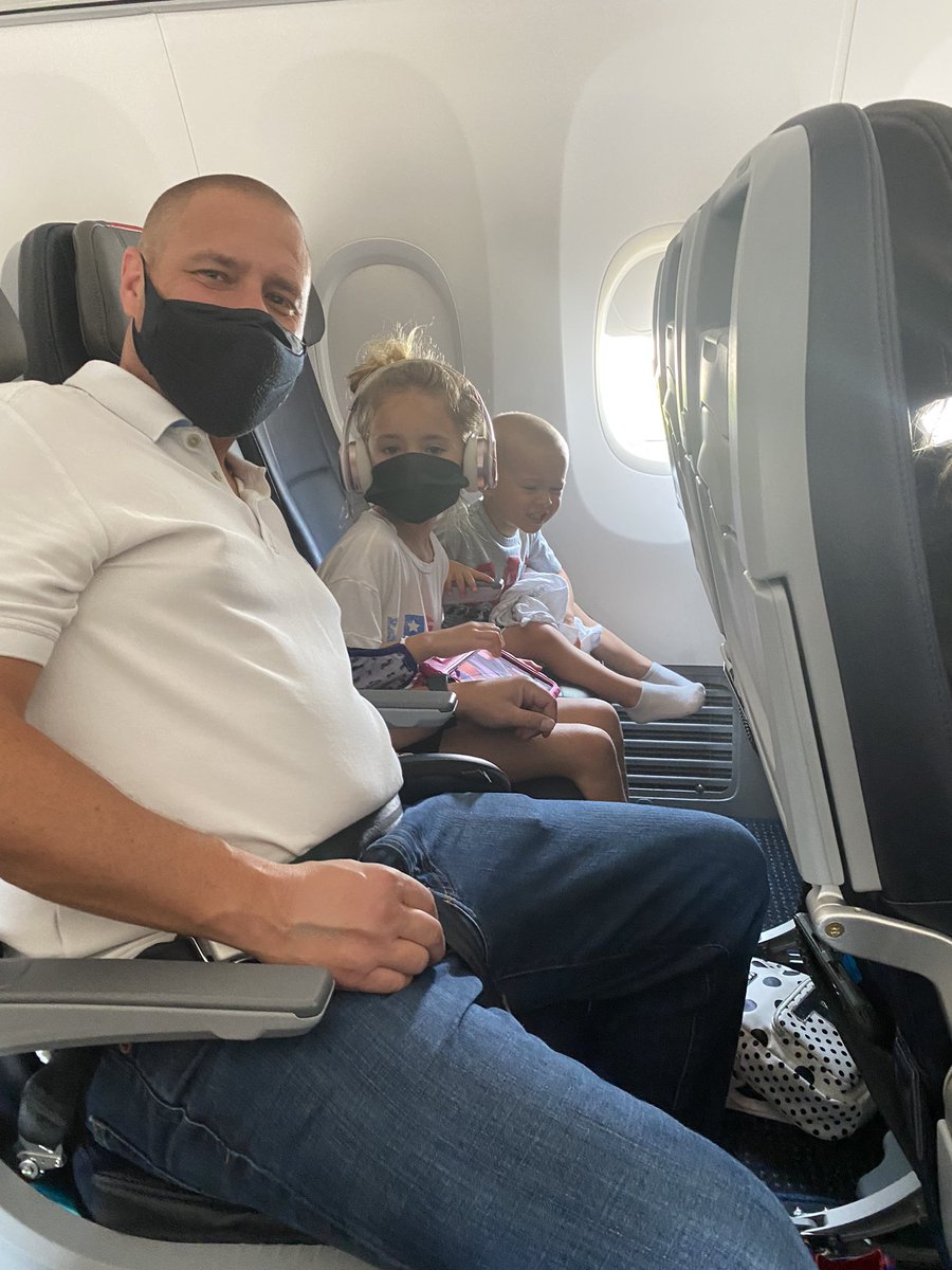 KateeZ3033's tweet photo. Great ride on this 4th of July on @AmericanAir #2525 to #MCO! #IndependenceDay #Orlando https://t.co/oN95IR9nQM