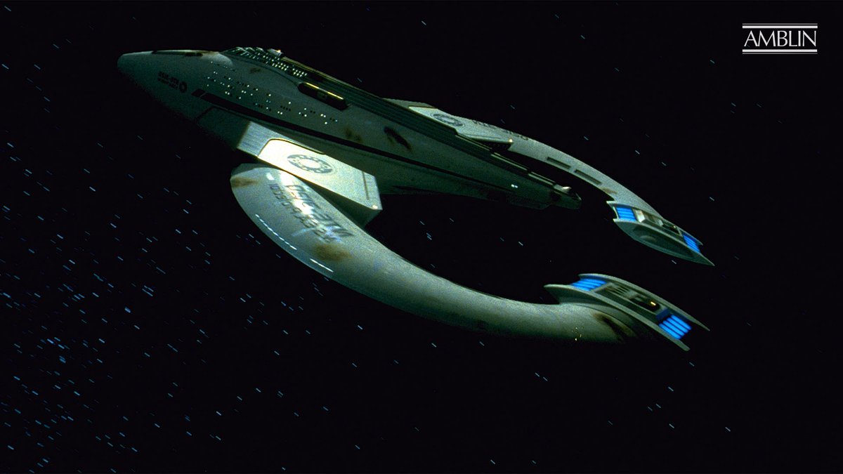 【新品・未開封】ギャラクシー・クエストN.S.E.A. Protector Galaxy Quest NSEA Protector Ship Pre-assembled Display OOP 181PH30