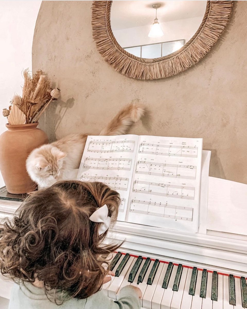 LadyDi2801's tweet photo. 𝗪𝗵𝗲𝗿𝗲 𝘄𝗼𝗿𝗱𝘀 𝗳𝗮𝗶𝗹, 𝗺𝘂𝘀𝗶𝗰 𝘀𝗽𝗲𝗮𝗸𝘀 🎹🎼

✖️Back in stock ✔️ The Tahiti Mirror
⠀⠀⠀⠀⠀⠀⠀⠀⠀
🇳🇱 De Tahiti Mirror is weer terug op voorraad! Deze raffia spiegel nu in de webwinkel https://t.co/41j70yjZMB