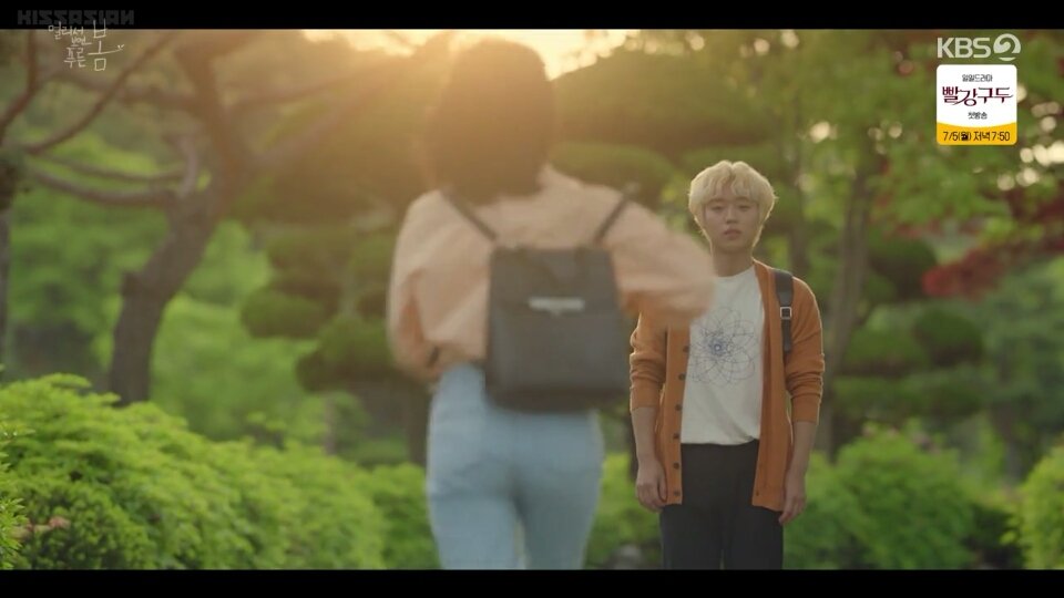 kdramasplaylist's tweet photo. I think Yeo Jun starting to grow his feelings for So Bin💛
#AtaDistanceSpringisGreen
#AtaDistanceSpringisGreenEp6 https://t.co/RWvK6WLXBI