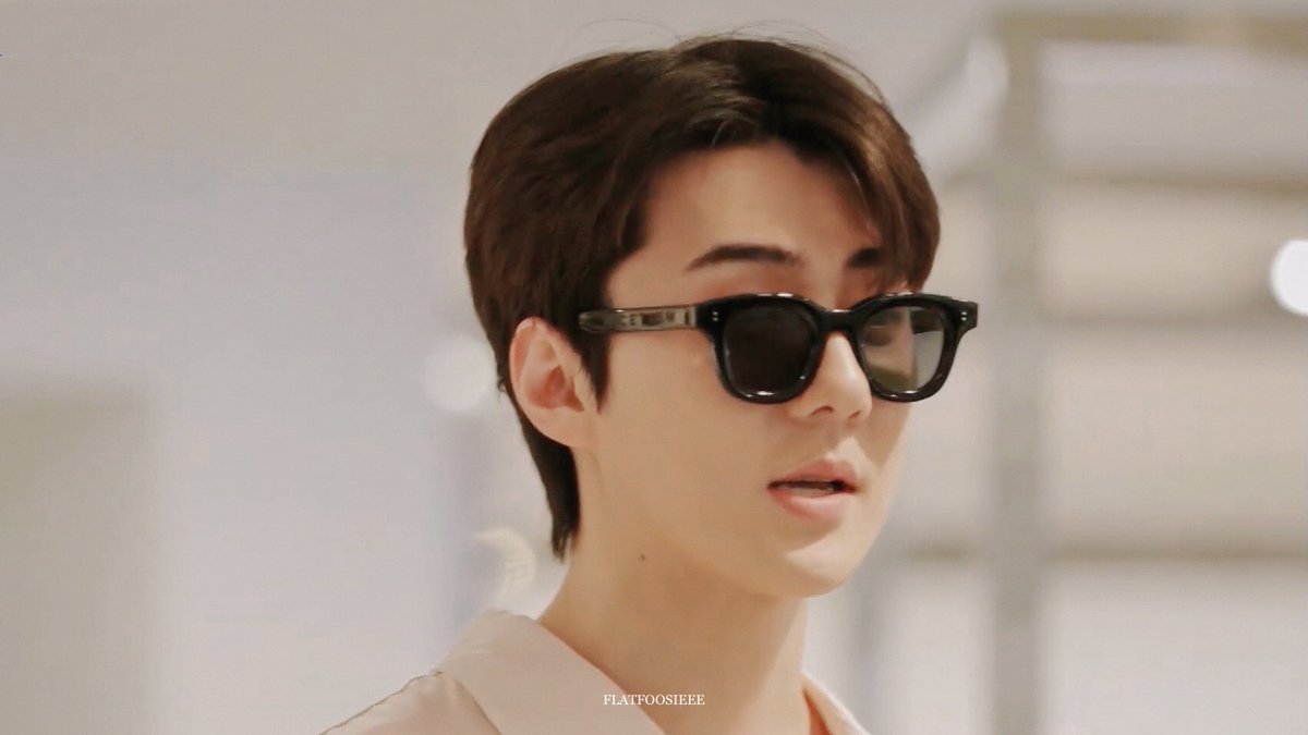 oh sehun pic tweet media