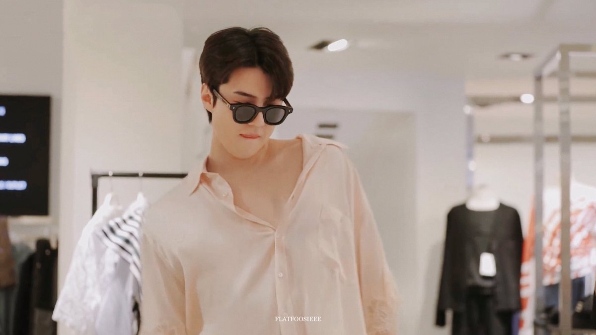 oh sehun pic tweet media