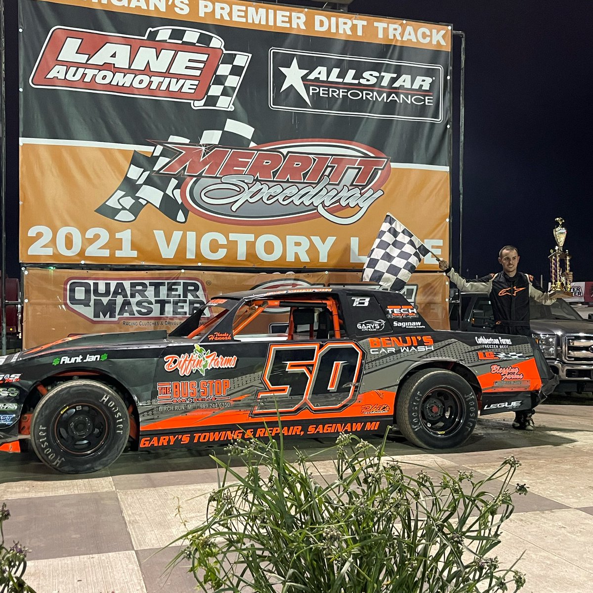 Jake Thompson brings home tonight’s Thirlby Automotive Factory stock feature event!