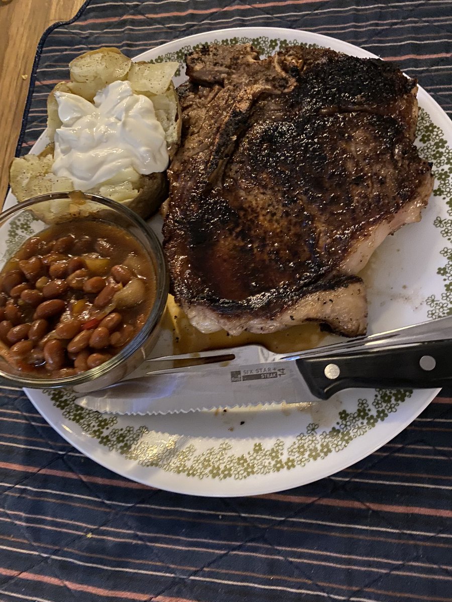 CelebChefEva's tweet photo. 🇺🇸🥩😆A Happy Independence Day Steak 😆🥩🇺🇸
#celebritychefeva #calitalians #westcoastitalians #ciaobella #navychef #navyvet #navyveteran #italianamerican #culinarycomedy #yummylicious #foodandfunny #evaandjoey #theitaliansofcomedy #4thofjuly #independenceday #godblessamerica https://t.co/GUzH1EKJ7n