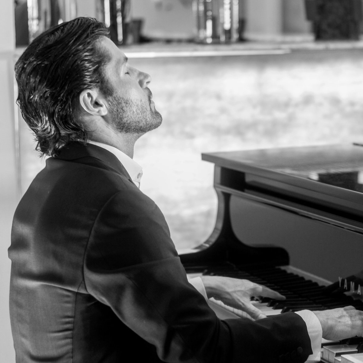 CarlosHenryMx's tweet photo. Noches de inspiración...
#carloshenry #singer #music #newsingle #latino #cdmx #cdmxmusic #musicamexicana https://t.co/dfKrPsHYqw