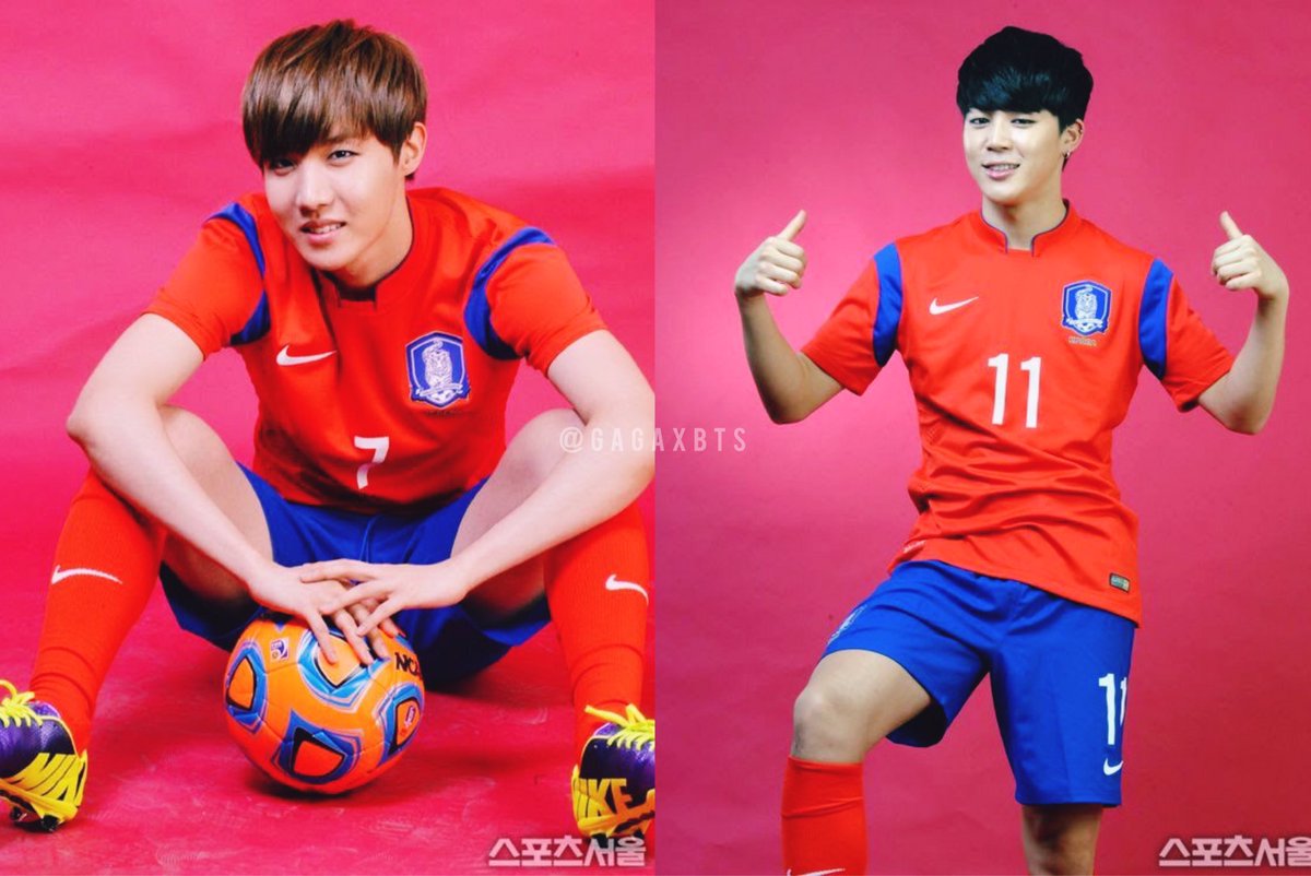 GAGAXBTS's tweet photo. Si BTS fuera un equipo de fútbol, estoy seguro que serían mis favoritos. 

#BTS #VotacionMasivaBUTTER 
#BTSForUEFAEURO @BTS_twt https://t.co/33lBJIijPo