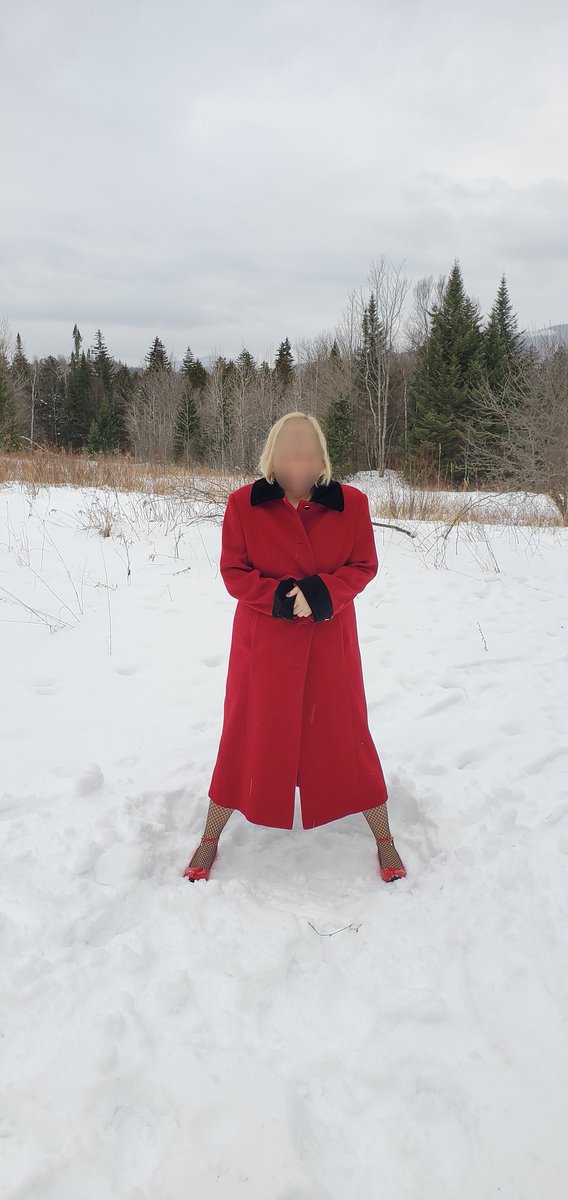 WifeyShowOff's tweet photo. Snow & Lingerie & Butt Plugs....
OH MY!
Cum See ALL of Me....
https://t.co/HEAEvs5jPv
#Snow
#ButtPlug
#Red
#Hiking
#Lingerie
#Pumps
#NudeInPublic
#Exhibitionist
#FollowMeToo https://t.co/FmV8RYs25b