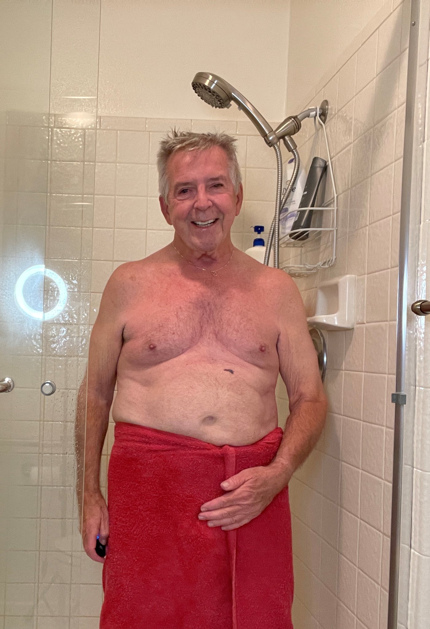 Finishing a cool shower after a HOT 4th of July
HOTTER CONTENT: https://t.co/Euc7IkLZfE
#gayshower #gayholiday
