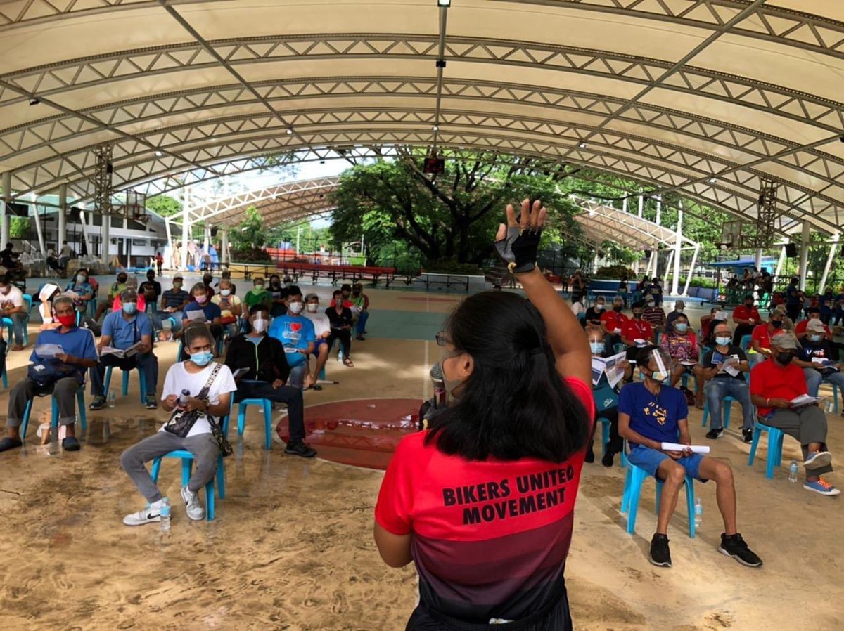 gretchenho's tweet photo. Maraming salamat sa Bikers United Movement for helping us conduct a seminar on Safe Cycling! Sila rin yung grupong nagtayo ng bike community pantry sa Commonwealth. Kudos 👏🏻 #BikeforLivelihood @WomanInActionPH https://t.co/oj1Zlt8QDQ