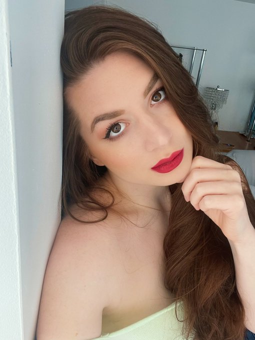 In the process of moving out and couldn&rsquo;t stream&hellip;sorry do u forgive me ? What&rsquo;s ur fav? 🥺 https://t.<a href="/tag/sexysunday"class="tags"><span>#sexysunday</span></a>