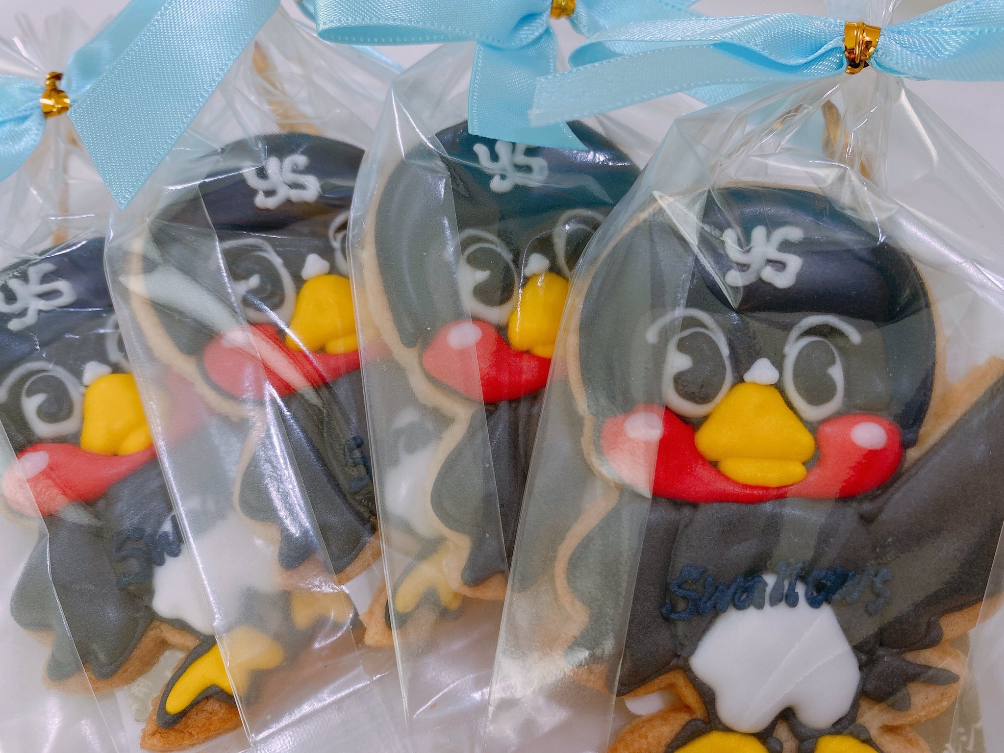 明治神宮野球場 公式 つば九郎グルメ新商品 7 6 火 阪神戦から つば九郎クッキー 400 を内野9 入口j Dogsで数量限定で販売します 可愛らしいアイシングクッキーは お土産や贈り物にもピッタリの商品です 神宮球場 Swallows 神宮
