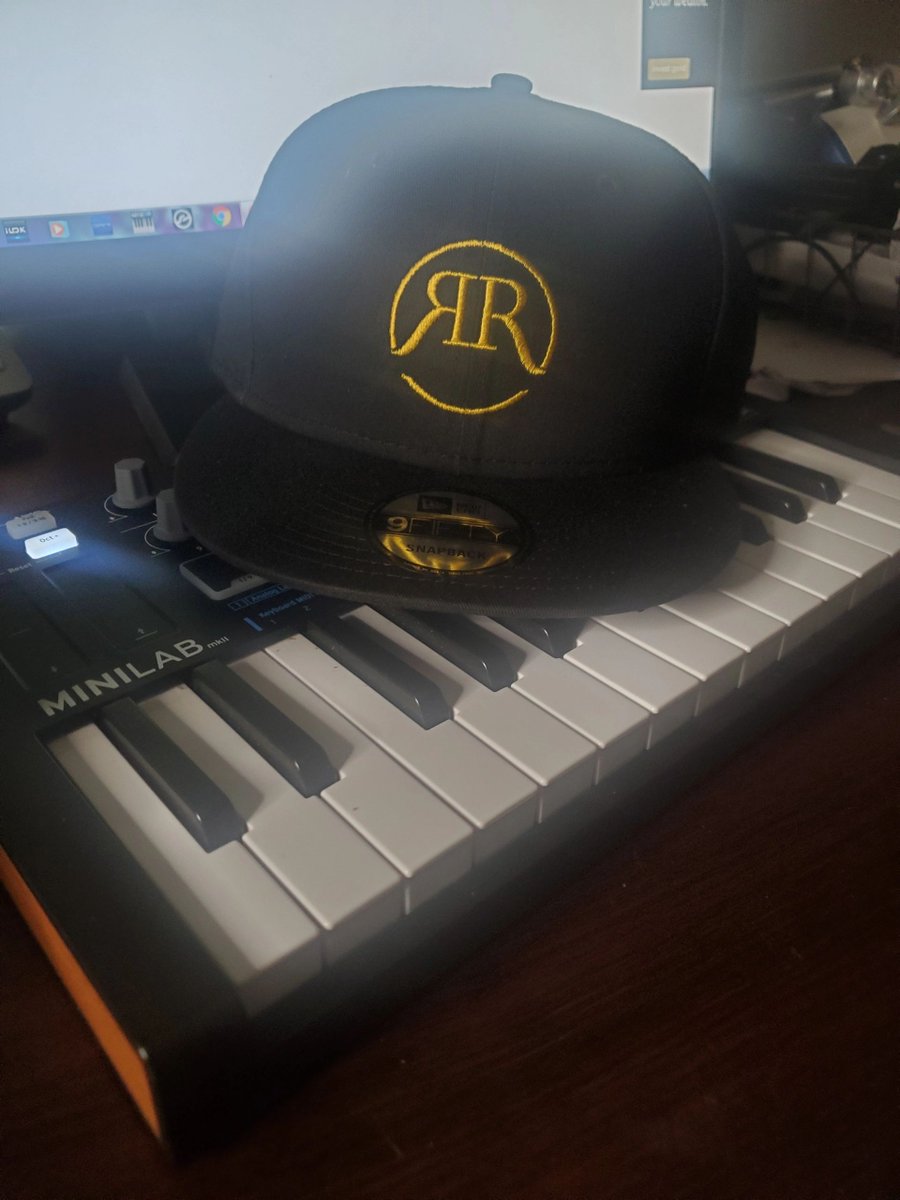 DJ Reyna tweet media