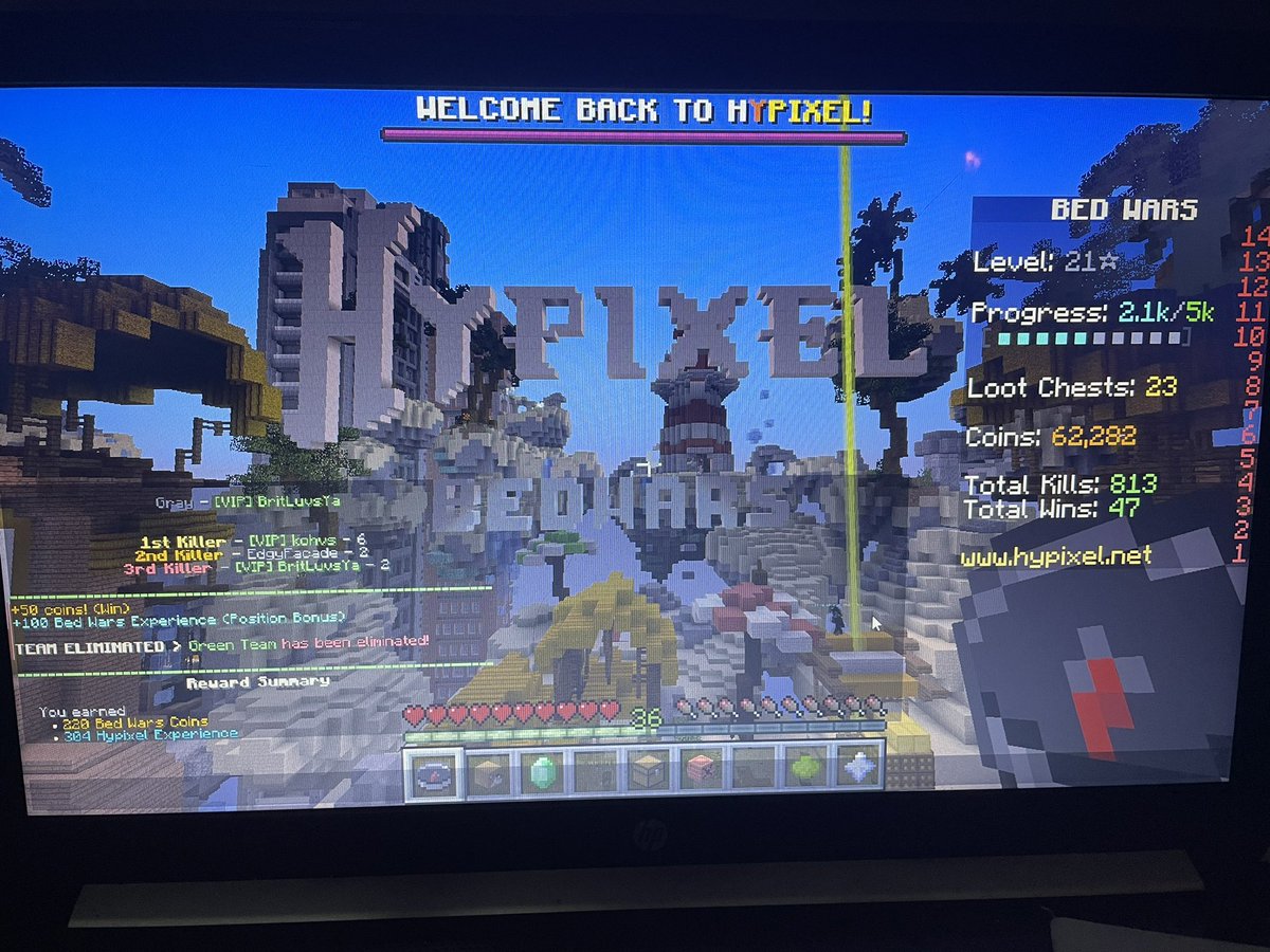 _BritLuvsYa's tweet photo. Not me hopping onto bedwars because of an insta-deleted tweet by @dreamsecretclub smh. Playing laying in bed and still managed to win 🤷‍♀️ https://t.co/gaCjTedZFV