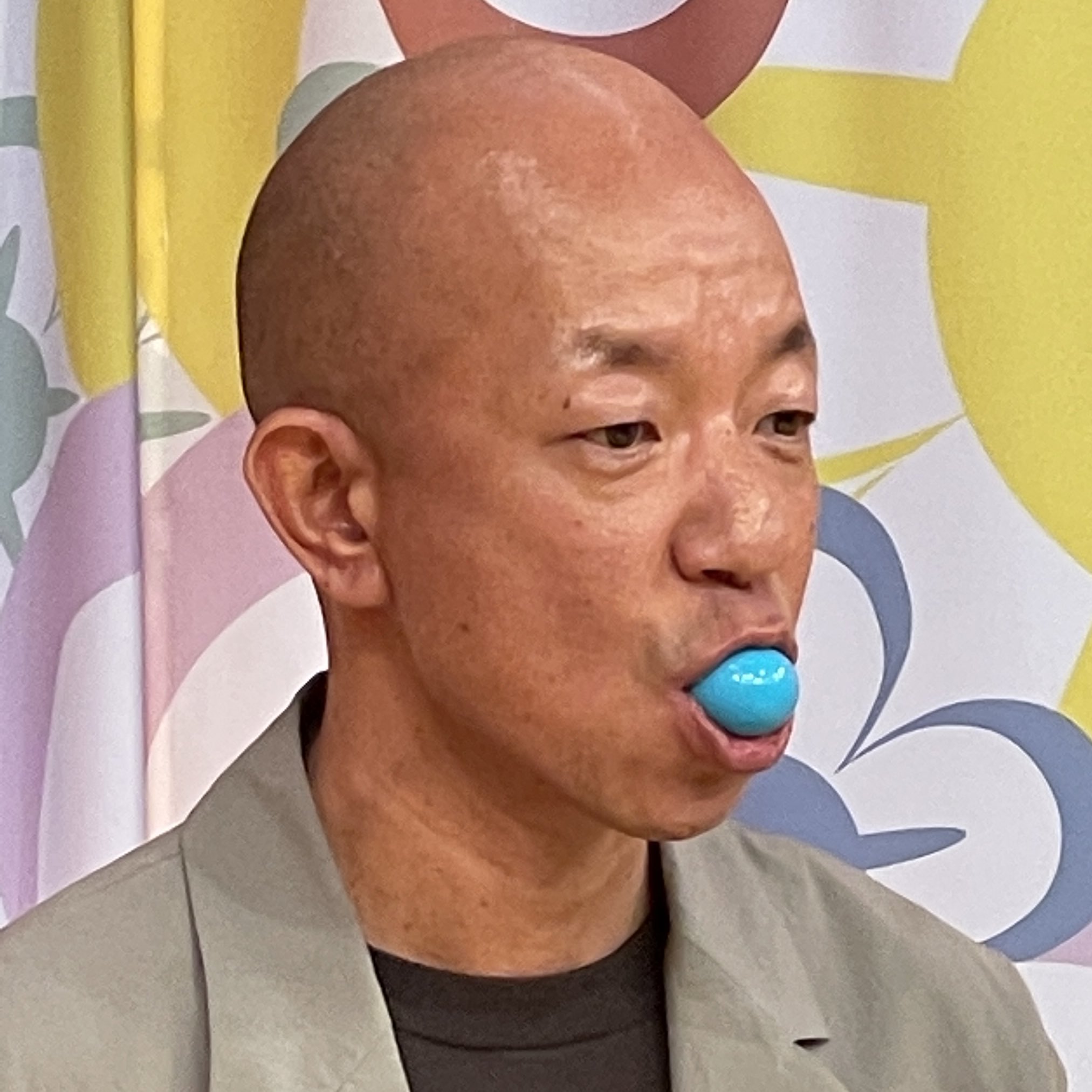 フワちゃん Fuwa 地球グミ食べる小峠 T Co Cx5rkwg3qe Twitter