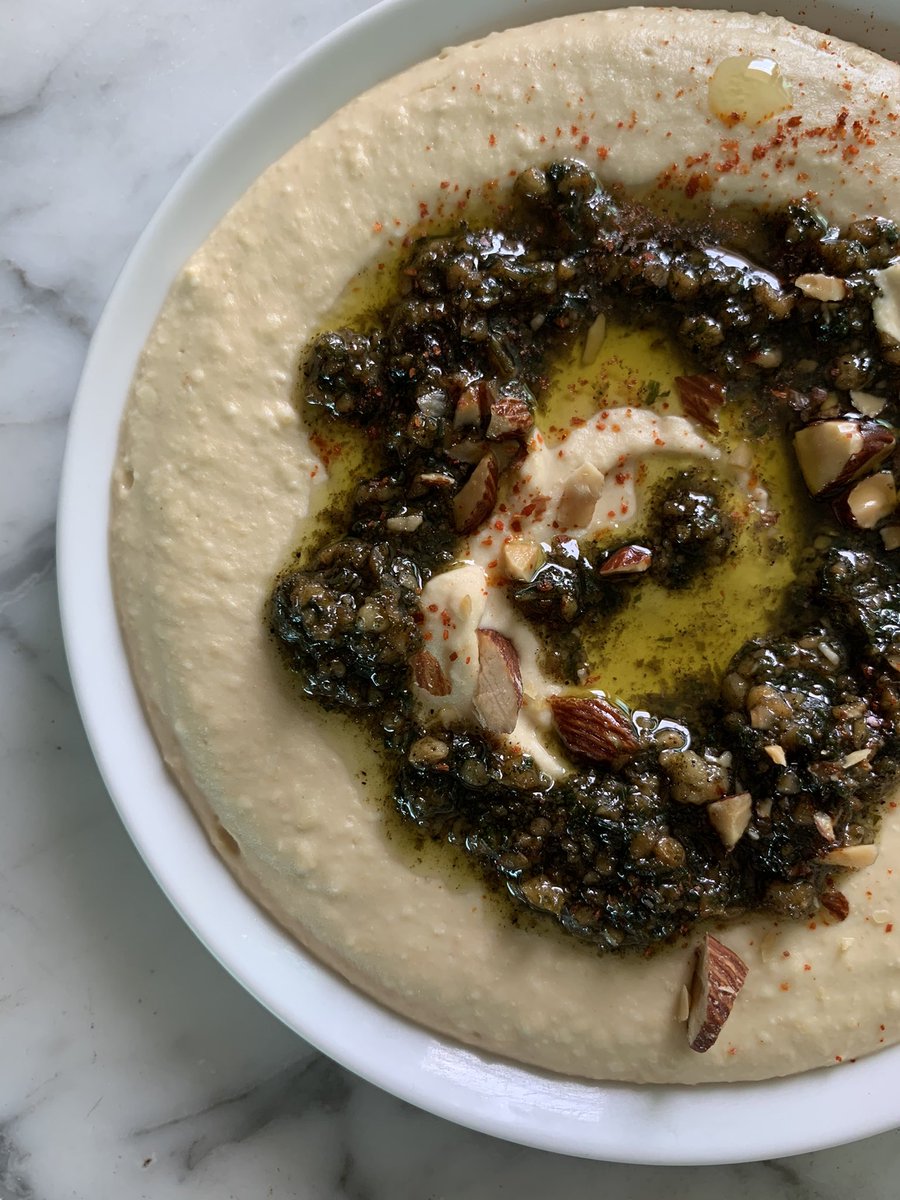 hellogabjay's tweet photo. วันนี้ทำ Pesto Hummus หรือดิปถั่วลูกไก่ ใช้ @aglioooooo เพสโต้ ซอส อร่อยและง่ายมาก ที่สำคัญโปรตีนสูง สั่งที่นี่เลย 👉🏽 https://t.co/fIECDBRXfp https://t.co/u3Satddkmo