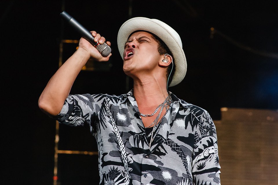 BrunoHistory_'s tweet image. #OTD July 5, 2014: Bruno Mars and The Hooligans performs at Wireless Festival Birmingham. 7 Years Ago Today!
