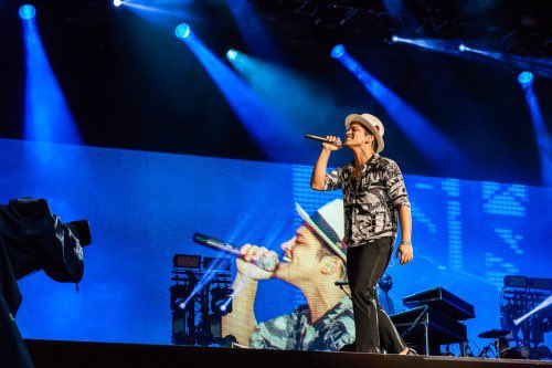 BrunoHistory_'s tweet image. #OTD July 5, 2014: Bruno Mars and The Hooligans performs at Wireless Festival Birmingham. 7 Years Ago Today!