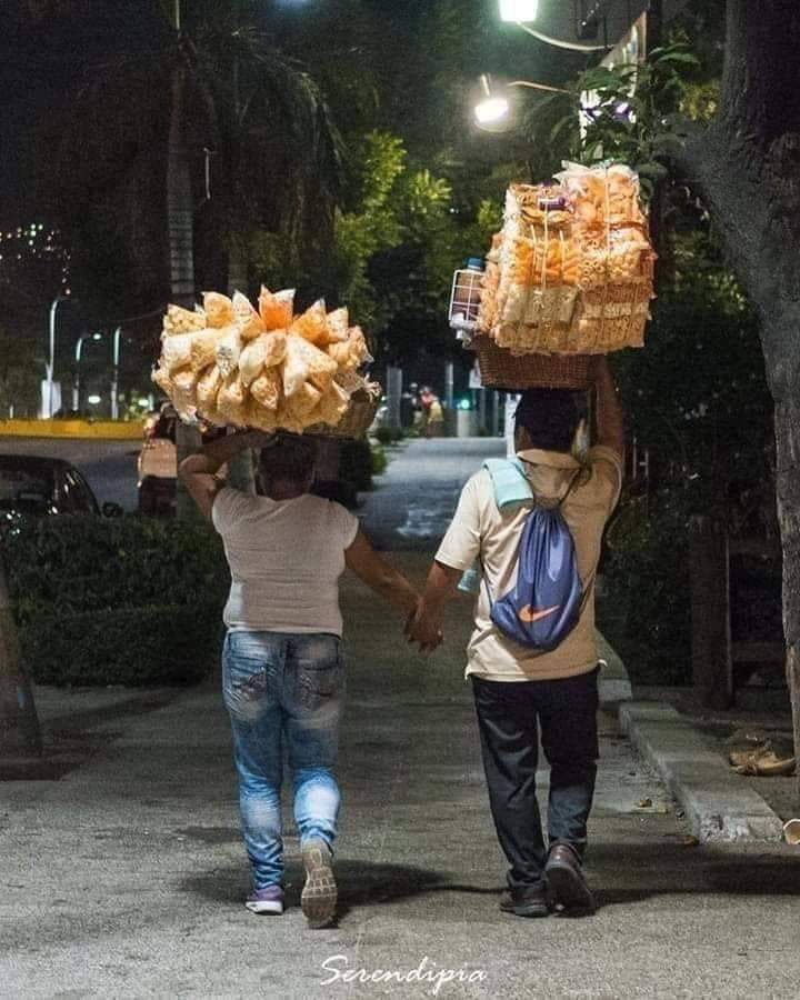 ItsTheReal_BizZ's tweet image. If When we hustle together,We win together ❤️