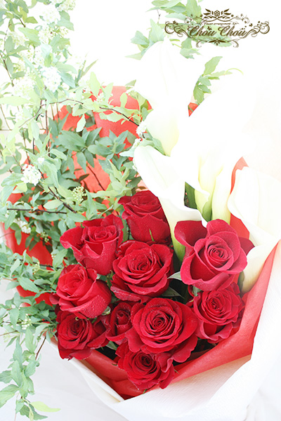 Miri ディズニープロポーズの贈り物として ホテルミラコスタへ配達した生花の花束です 赤薔薇をメインにカラーとコデマリを入れて上品にお作りしました ご依頼主様からいただいたご感想はホームページの プロポーズ成功報告3 に掲載しました Miri ディズニープロポーズの贈り物として ホテルミラコスタへ配達した生花の花束です 赤薔薇をメインにカラーとコデマリを入れて上品にお作りしました ご依頼主様からいただいたご感想はホームページの プロポーズ成功報告3 に掲載しました