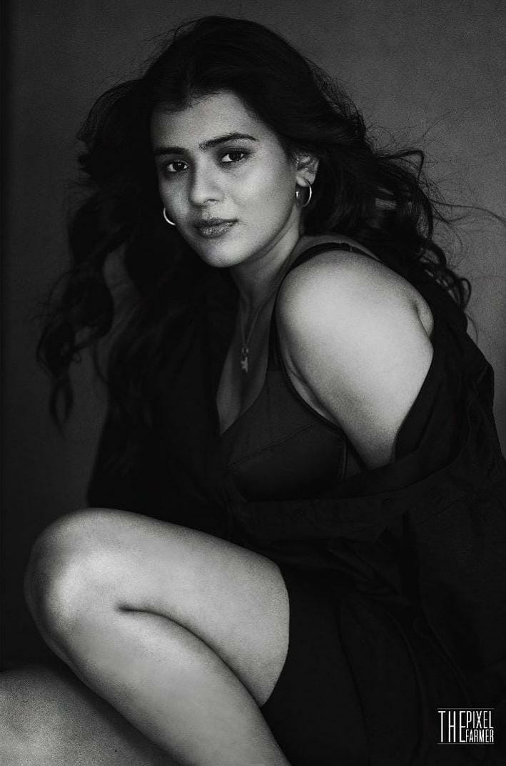 TeluguPycker's tweet photo. Stunner in Black #HebahPatel https://t.co/k7tvPfZ7f1