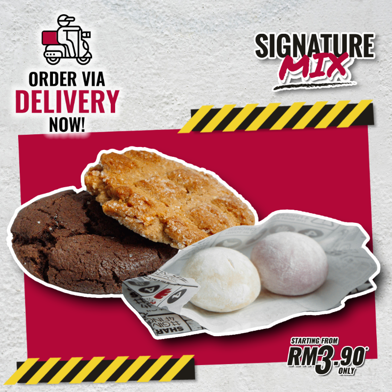 4FingersMY's tweet photo. When your cravings are stronger than your Wifi... Jom, order 4Fingers Signature Mix Combo today! Pick your size from regular to family combo and get saucy! Available for takeaway &amp; delivery. 

📍4Fingers Outlets: https://t.co/VFf1f4Z8rI

#Tapau4Fingers #youpick #signaturemix