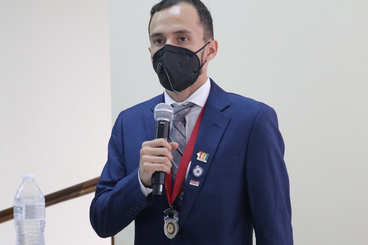 victormejiahn's tweet photo. El día de ayer fuimos juramentados como nuevo presidente del @rotaracttegusur gracias a Dios por las Bendiciones y gracias a los socios por confiar en mi liderazgo y seguir buscando ese desarrollo para nuestra sociedad hondureña somos #FuerdaSur #distrito4250 #RotaracttegSur https://t.co/89b5876vYa