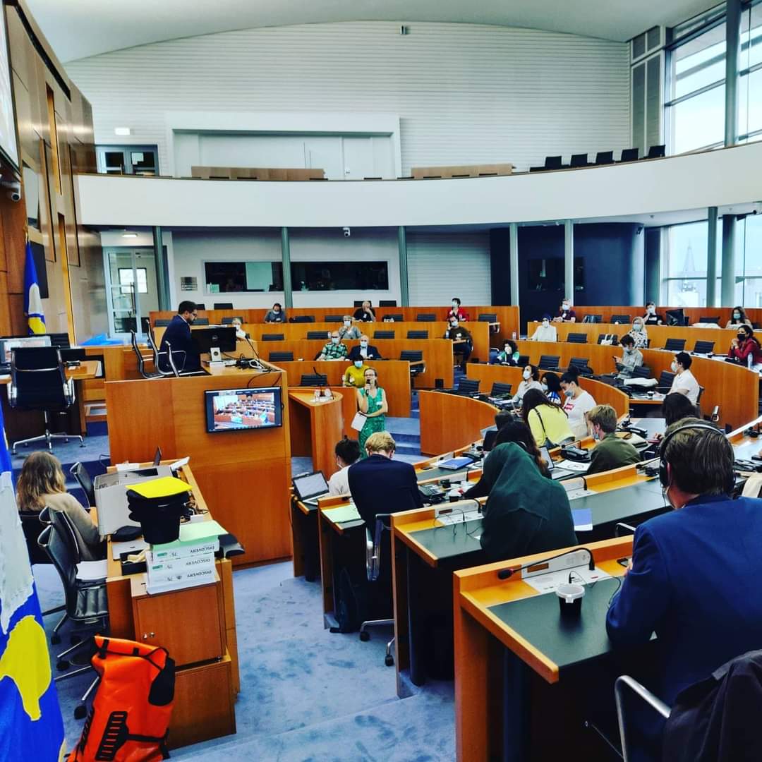 particitiz's tweet photo. Long WE for participants and organisers at the mixed deliberative committee on homelessness of the @parlbruparlthe. Almost a 100 recommendations come out of the deliberative phase. Next weekend will be the voting phase.  Thanks to @pepijnkennis for pics. ;-) https://t.co/fyec4AoayT