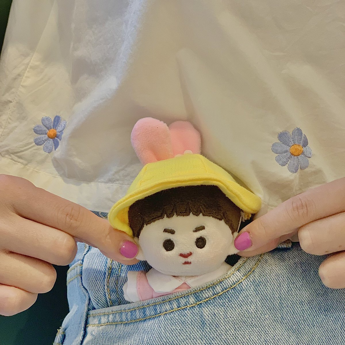 집근처 카페로 마실나갔는데
볼터치 어디로 사라진거야😯
이제 그만 쪼물딱 거릴께...🌷💗
#초코셍이 @milkywoony