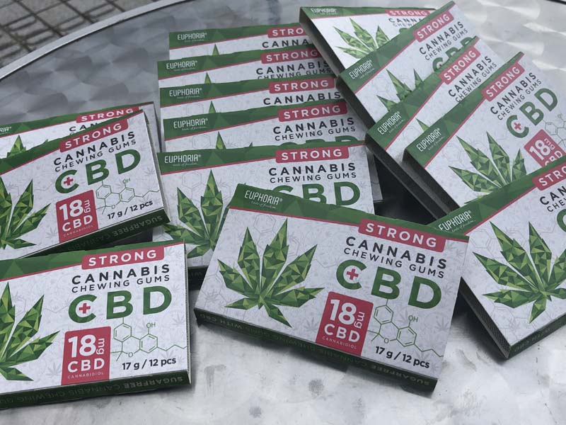 manana_kkkane's tweet image. 海外のスポーツ選手、#アスリート が #CBDガム を使用しているってニュースをちょいょい見かけ気になってたんですが、遂にCBDガムが、#CBDDispensary #manana に初登場！
@cbd_library より、チェコのCBDブランド #EUPHORIA #ユーフォリア が入荷！12粒で、CBD18mg￥980(税込)