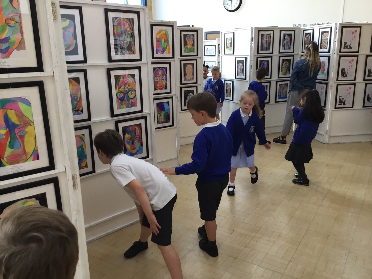 Year 1 loved seeing our art exhibition! We thought all of the work was AMAZING! Virtual view for grown ups will be available soon 🖼 #youngartists #liverpoolartists #littleartists #weloveart #PrimaryRocks #primaryschool #primaryart