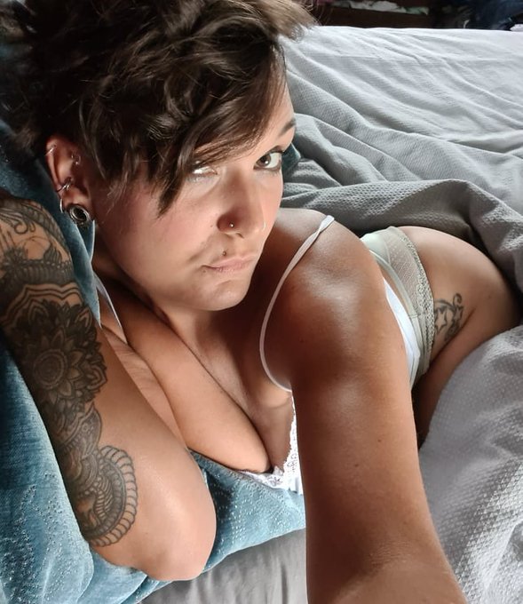 Be sure to check out my hot new girlfriends Only Fans site at https://t.co/dHlKiXvDYT We're hoping to<a href="/tag/leather"class="tags"><span>#leather</span></a><a href="/tag/photographer"class="tags"><span>#photographer</span></a><a href="/tag/heels"class="tags"><span>#heels</span></a><a href="/tag/boats"class="tags"><span>#boats</span></a><a href="/tag/marina"class="tags"><span>#marina</span></a><a href="/tag/whiteboots"class="tags"><span>#whiteboots</span></a>