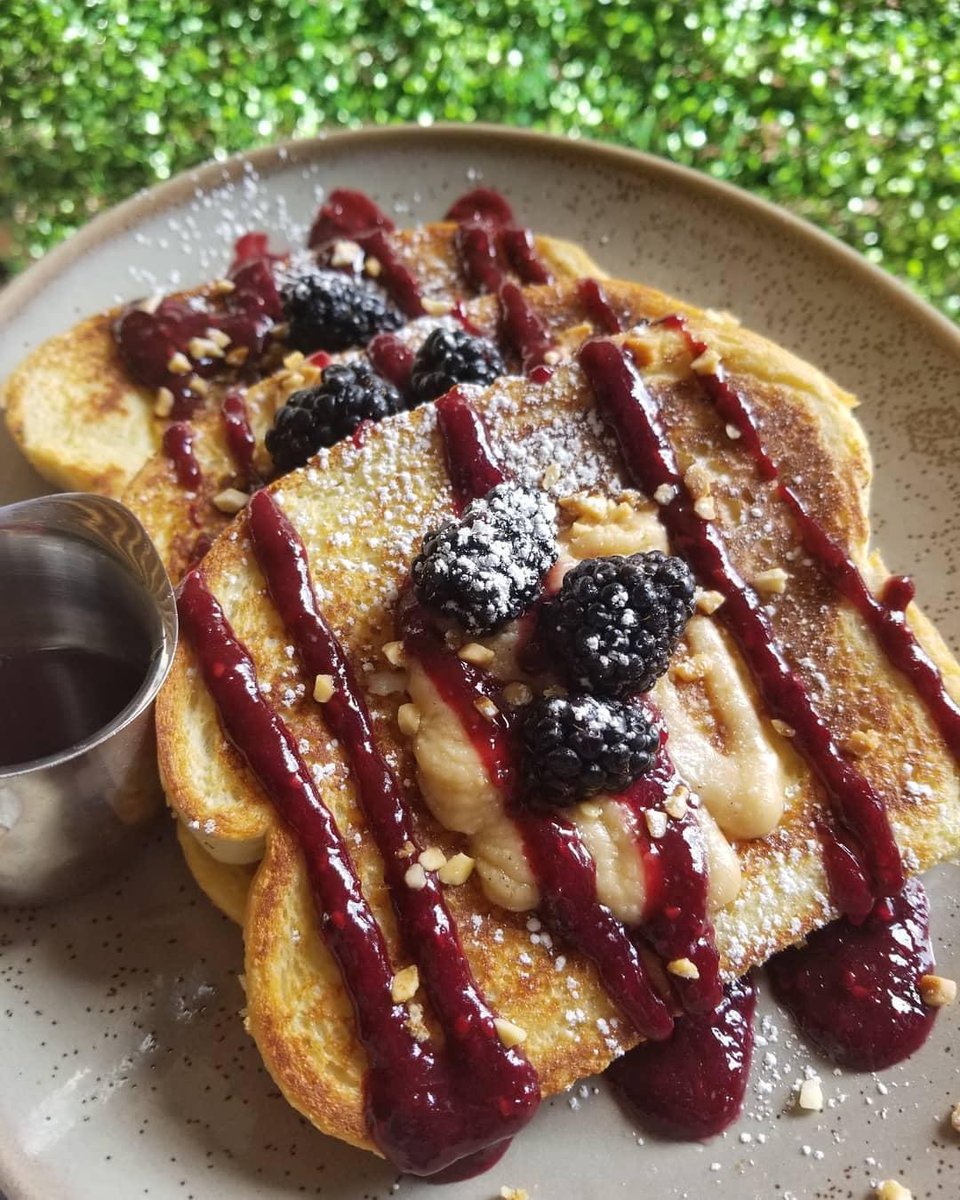 The perfect way to recover from a long weekend😋 #earlybirdbrunch #bruncheveryday #thisisagoodidea #pbandjfrenchtoast