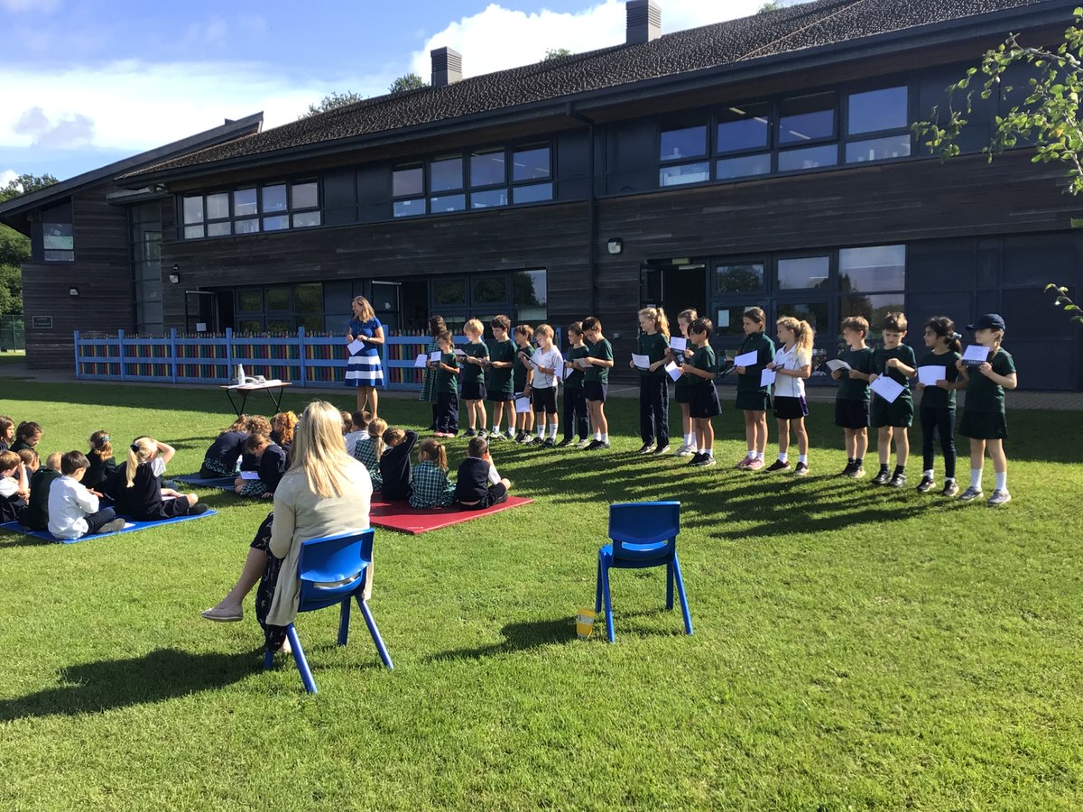 EmbleyHampshire's tweet image. @EmbleyPrep celebrated their last Prep assembly this morning before the end of term in the sunshine outside.