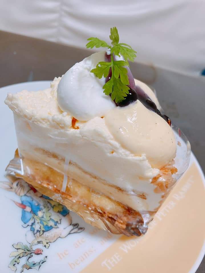 のりまさ パティスリー コンサクレカイのケーキをお持ち帰りしました 神戸市西区で人気のケーキ屋さんが 5月28日 金 長田神社商店街に新規オープンしました シンプルで甘さ控えめ また買いたくなるケーキです 神戸市 Bekobe コンサクレカイ