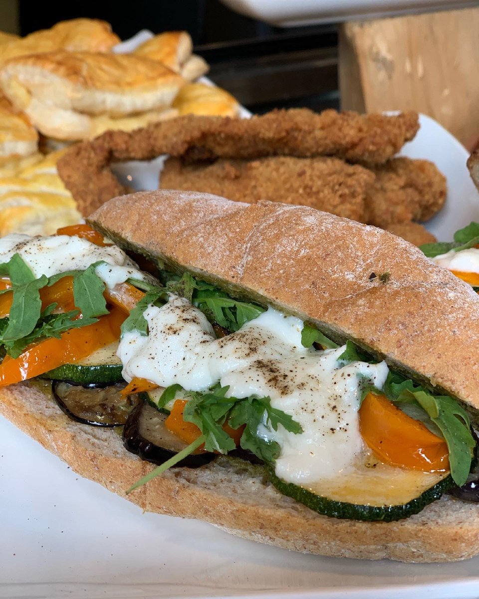 Lloyd_Parke17's tweet image. Today’s Specials #multiseed #smokedsalmon #triangle #mozzarellatomato #roll #ploughmans #sandwich and many many more 😉